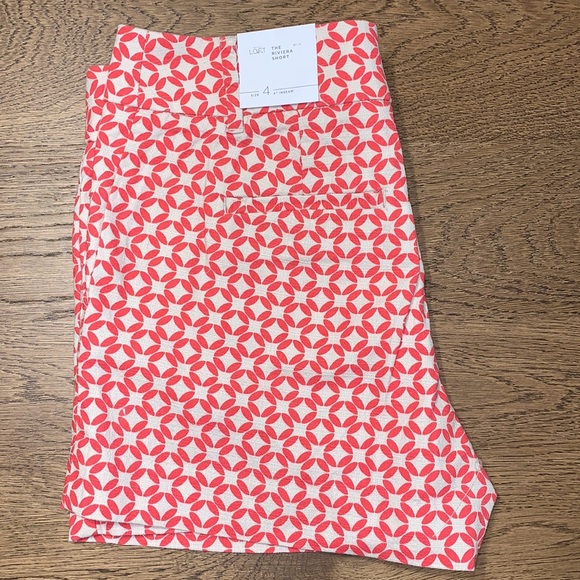 Loft Patterned Shorts. Size 4. 4” inseam. - Picture 2 of 4